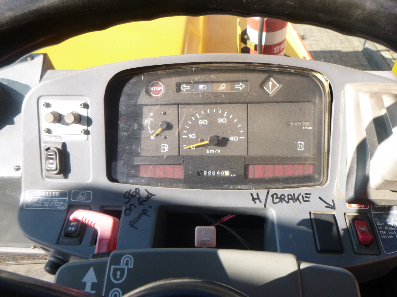 مدحلة هوائية DYNAPAC CP215(HITACHI): صورة 21 مدحلة هوائية DYNAPAC CP215(HITACHI): صورة 21