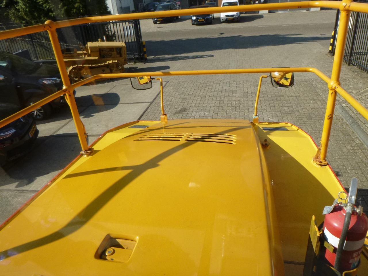 مدحلة هوائية DYNAPAC CP215(HITACHI): صورة 26 مدحلة هوائية DYNAPAC CP215(HITACHI): صورة 26