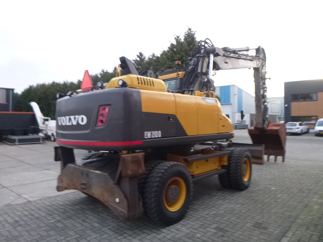 VOLVO EW210D - حفارة دولاب: صورة 4 VOLVO EW210D - حفارة دولاب: صورة 4