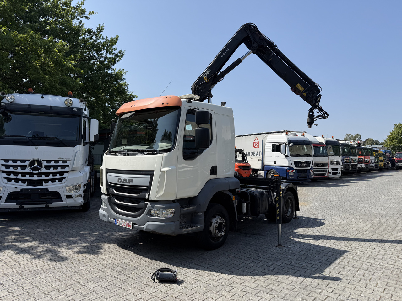 Daf LF 220.13 Kran Hiab 111 E-3 HiDuo - وحدة جر: صورة 1 Daf LF 220.13 Kran Hiab 111 E-3 HiDuo - وحدة جر: صورة 1
