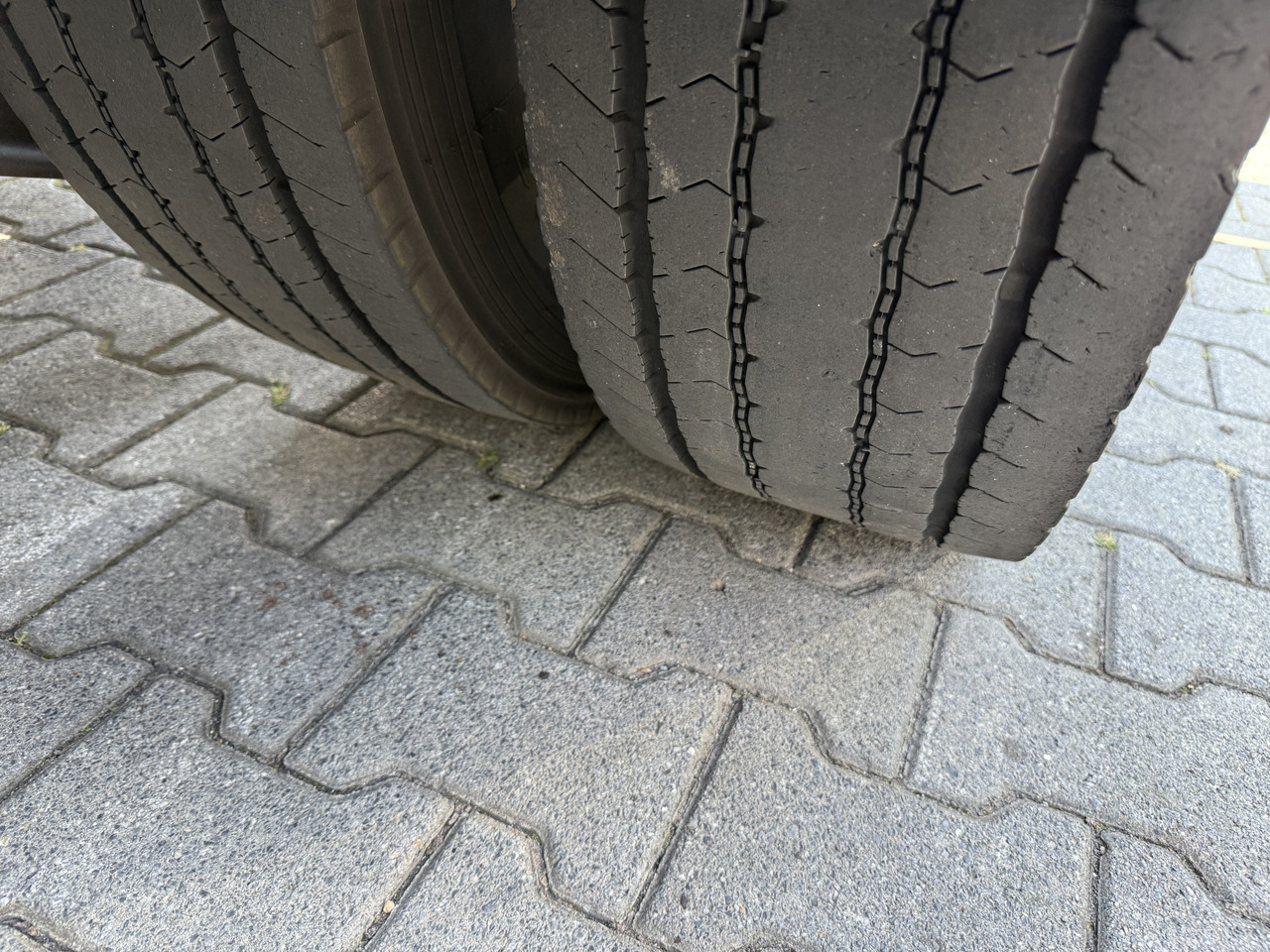 Daf LF 220.13 Kran Hiab 111 E-3 HiDuo - وحدة جر: صورة 3 Daf LF 220.13 Kran Hiab 111 E-3 HiDuo - وحدة جر: صورة 3