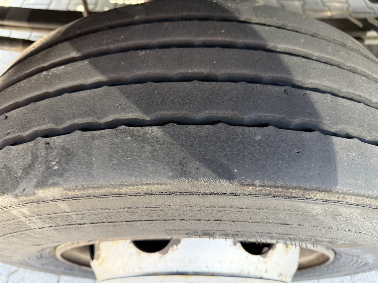 Daf LF 220.13 Kran Hiab 111 E-3 HiDuo - وحدة جر: صورة 4 Daf LF 220.13 Kran Hiab 111 E-3 HiDuo - وحدة جر: صورة 4