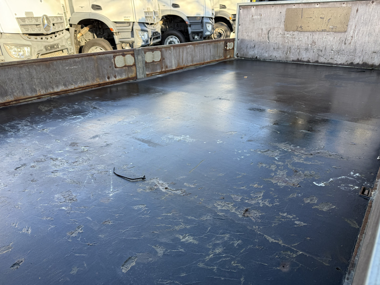 Iveco Daily 70C17 HMF 635 Kran bis 11 Meter - شاحنات مسطحة, شاحنة كرين: صورة 3 Iveco Daily 70C17 HMF 635 Kran bis 11 Meter - شاحنات مسطحة, شاحنة كرين: صورة 3