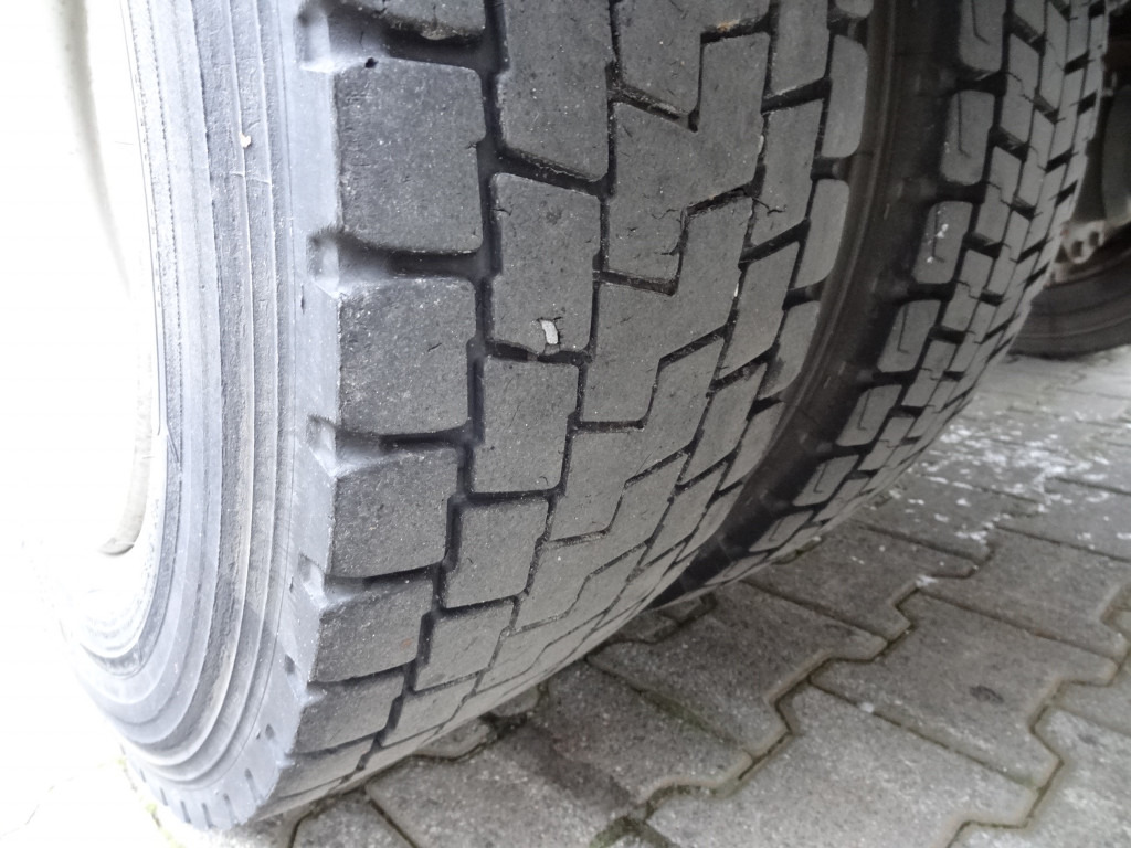 Iveco EuroCargo 120E25 Fassi F38 - شاحنة كرين, شاحنات مسطحة: صورة 2 Iveco EuroCargo 120E25 Fassi F38 - شاحنة كرين, شاحنات مسطحة: صورة 2