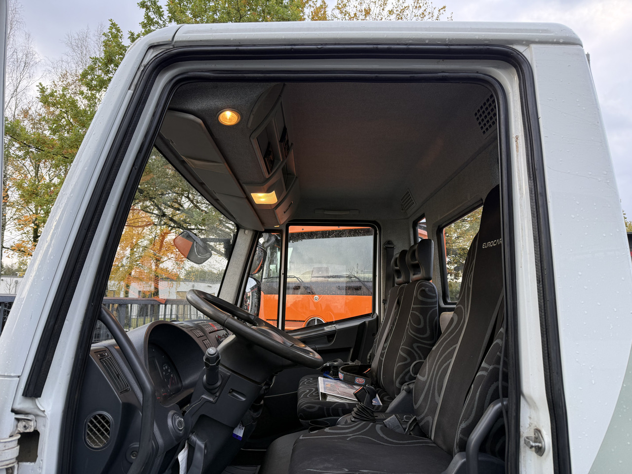 Iveco EuroCargo 80E22 Kran HMF 735 bis 15 Meter - شاحنة كرين, شاحنات مسطحة: صورة 5 Iveco EuroCargo 80E22 Kran HMF 735 bis 15 Meter - شاحنة كرين, شاحنات مسطحة: صورة 5