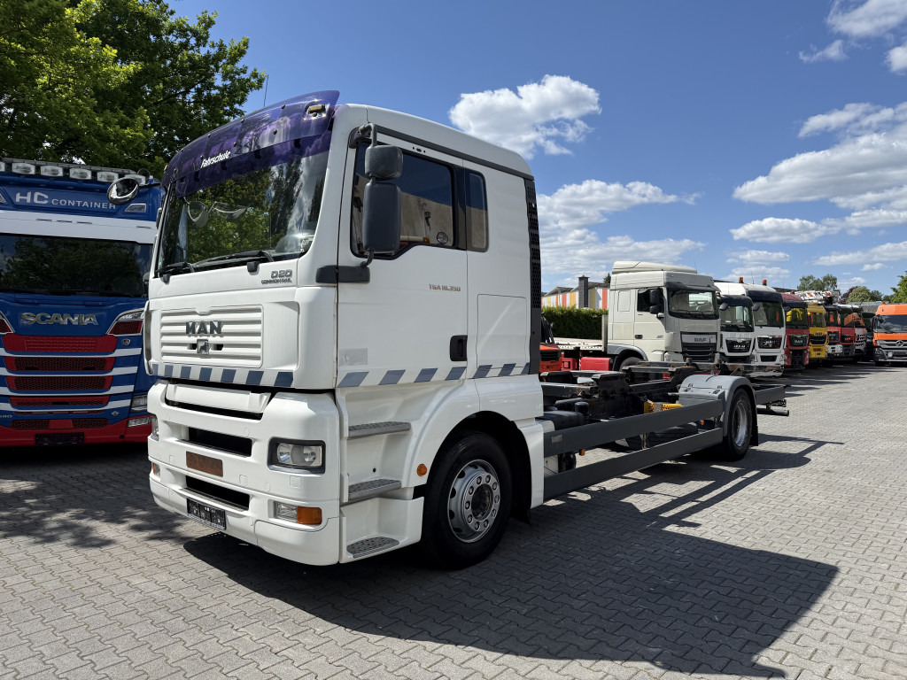 MAN TGA 18.350 4X2 LL Fahrschule - شاحنات الحاويات / جسم علوي قابل للتغيير شاحنة: صورة 1 MAN TGA 18.350 4X2 LL Fahrschule - شاحنات الحاويات / جسم علوي قابل للتغيير شاحنة: صورة 1