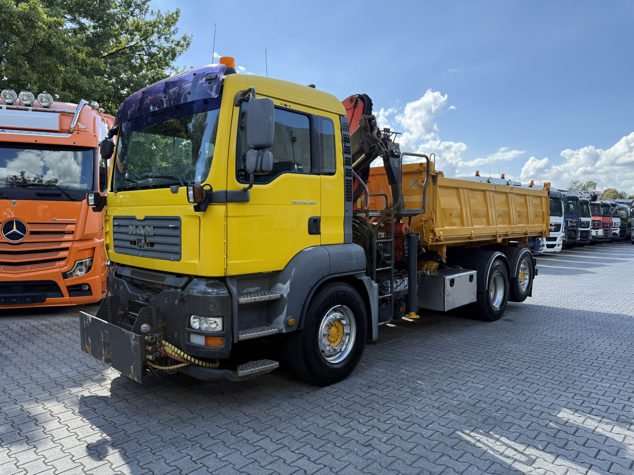 MAN TGA 26.360 6X2 Kipper Kran Palfinger 15500 - شاحنة قلاب, شاحنة كرين: صورة 1 MAN TGA 26.360 6X2 Kipper Kran Palfinger 15500 - شاحنة قلاب, شاحنة كرين: صورة 1