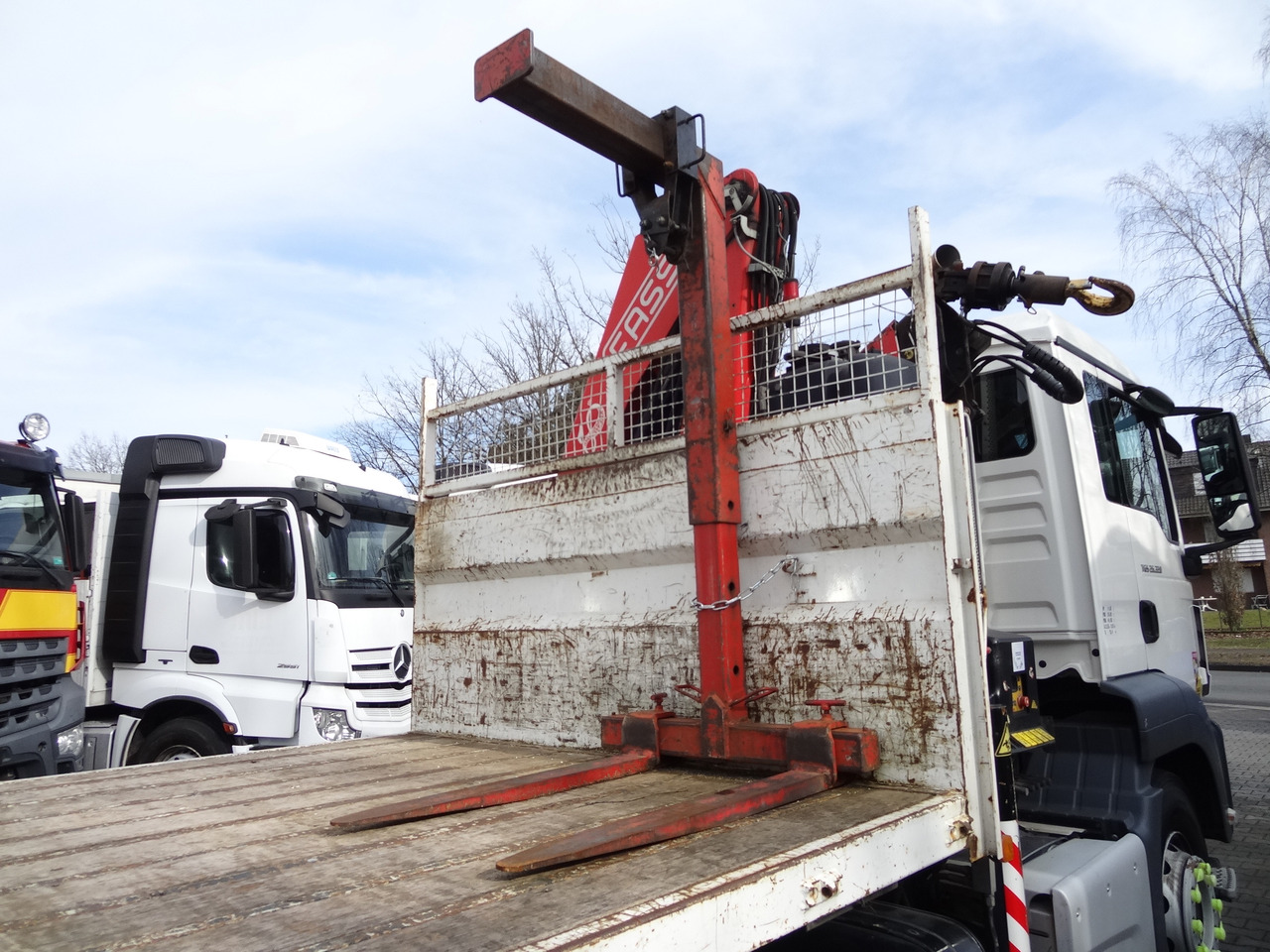 MAN TGS 26.320 6X4 BB mit Kran Fassi F175 - شاحنات مسطحة, شاحنة كرين: صورة 3 MAN TGS 26.320 6X4 BB mit Kran Fassi F175 - شاحنات مسطحة, شاحنة كرين: صورة 3