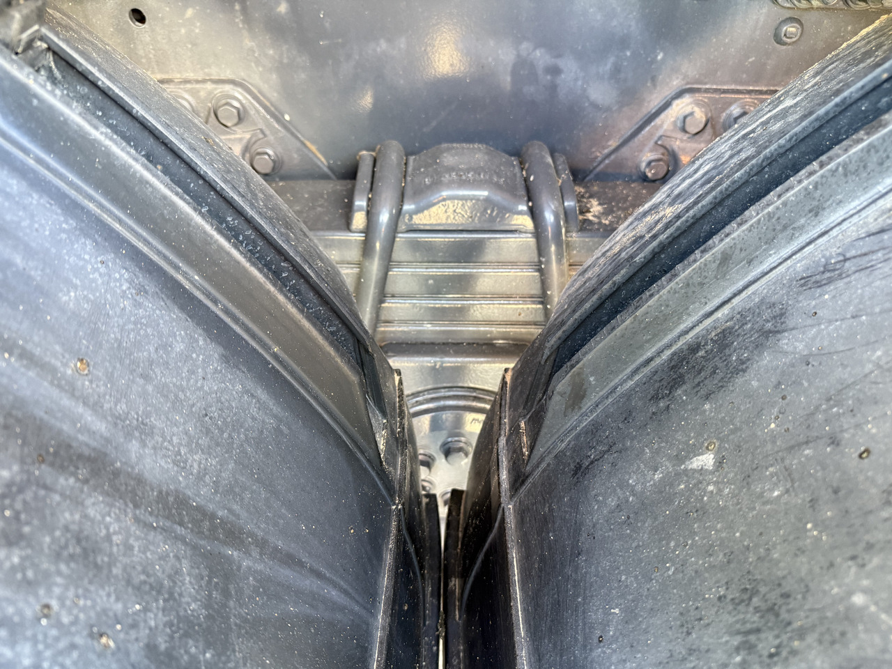 MAN TGS 41.500 8X6 BB Meiller - شاحنة قلاب: صورة 3 MAN TGS 41.500 8X6 BB Meiller - شاحنة قلاب: صورة 3