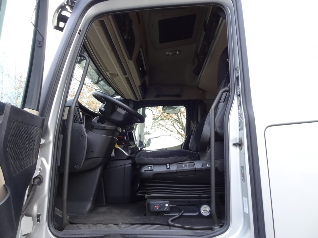 Mercedes-Benz Actros 1842LS Kran HMF 2020 bis 18 Meter - شاحنة كرين, وحدة جر: صورة 5 Mercedes-Benz Actros 1842LS Kran HMF 2020 bis 18 Meter - شاحنة كرين, وحدة جر: صورة 5