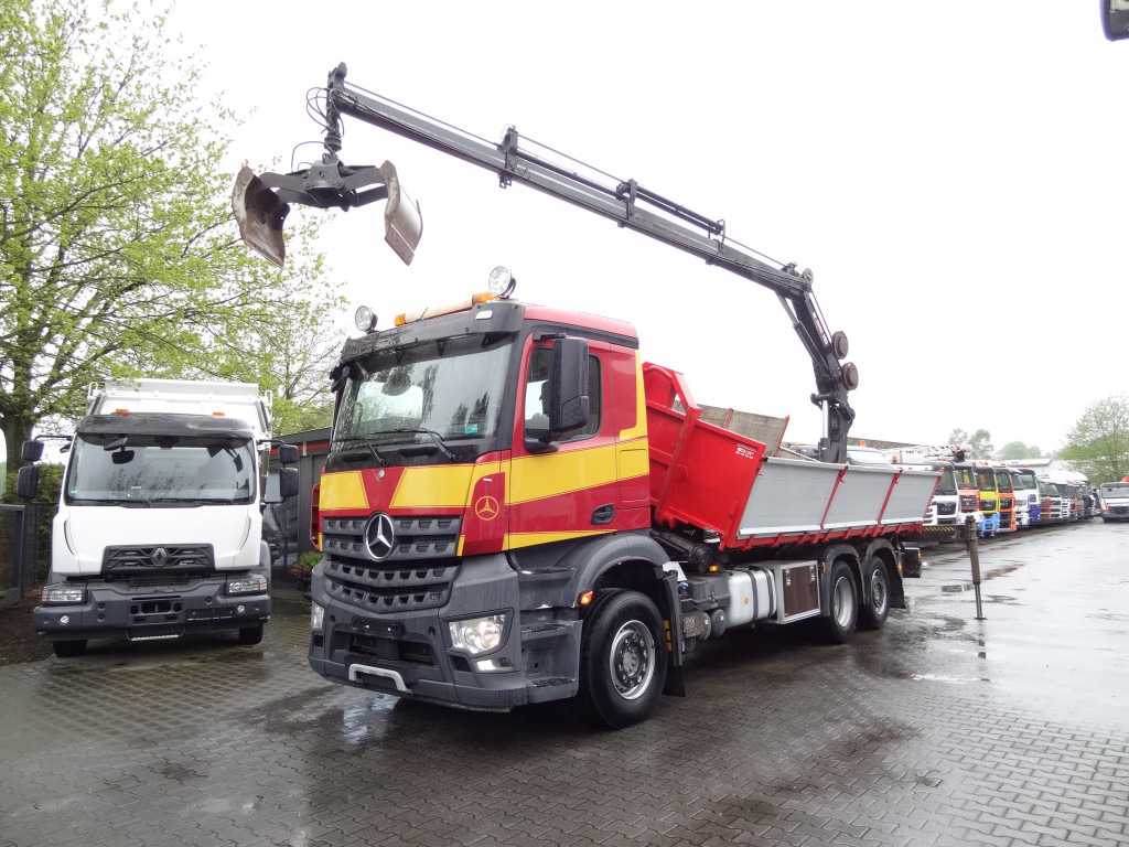 Mercedes-Benz Arocs 2545 6X2 Kipper mit Kran Hiab - شاحنة قلاب, شاحنة كرين: صورة 1 Mercedes-Benz Arocs 2545 6X2 Kipper mit Kran Hiab - شاحنة قلاب, شاحنة كرين: صورة 1