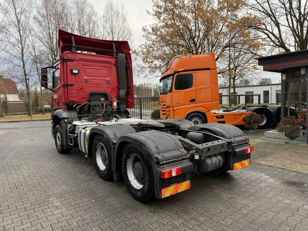 وحدة جر Mercedes-Benz Arocs 2642 LS 6X4: صورة 11