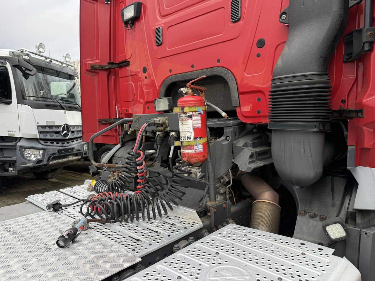 وحدة جر Mercedes-Benz Arocs 2642 LS 6X4: صورة 13