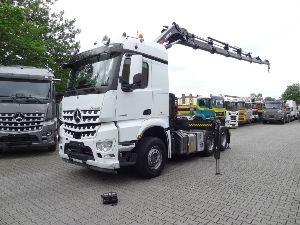 Mercedes-Benz Arocs 2648 LS 6X4 Kran Hiab X-HiPro 302 - وحدة جر: صورة 1 Mercedes-Benz Arocs 2648 LS 6X4 Kran Hiab X-HiPro 302 - وحدة جر: صورة 1