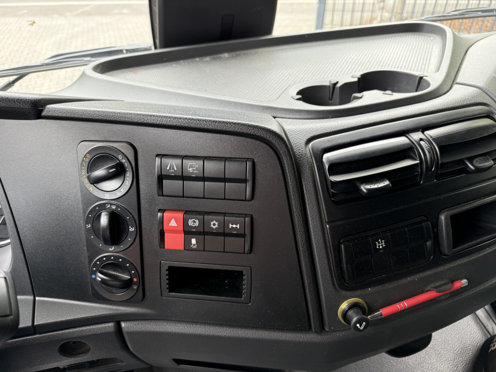 Mercedes-Benz Atego 821 Kran Palfinger PK4200 - شاحنات مسطحة, شاحنة كرين: صورة 4 Mercedes-Benz Atego 821 Kran Palfinger PK4200 - شاحنات مسطحة, شاحنة كرين: صورة 4