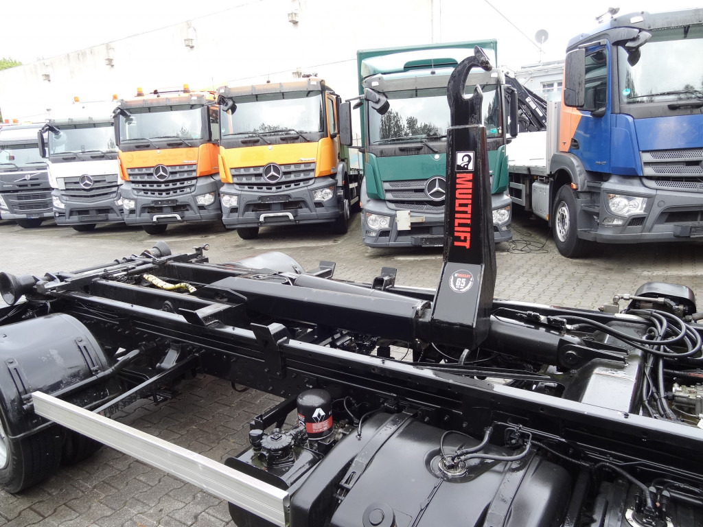 Renault D180.75 Haken Multilift - شاحنة ذات خطاف: صورة 2 Renault D180.75 Haken Multilift - شاحنة ذات خطاف: صورة 2