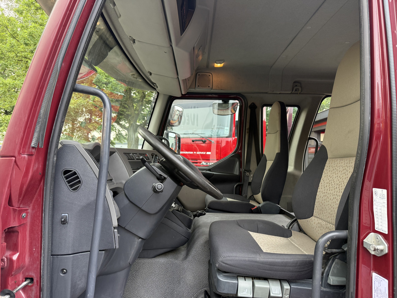 Renault Midlum 180.10 DoKa - شاحنة مقفلة: صورة 4 Renault Midlum 180.10 DoKa - شاحنة مقفلة: صورة 4