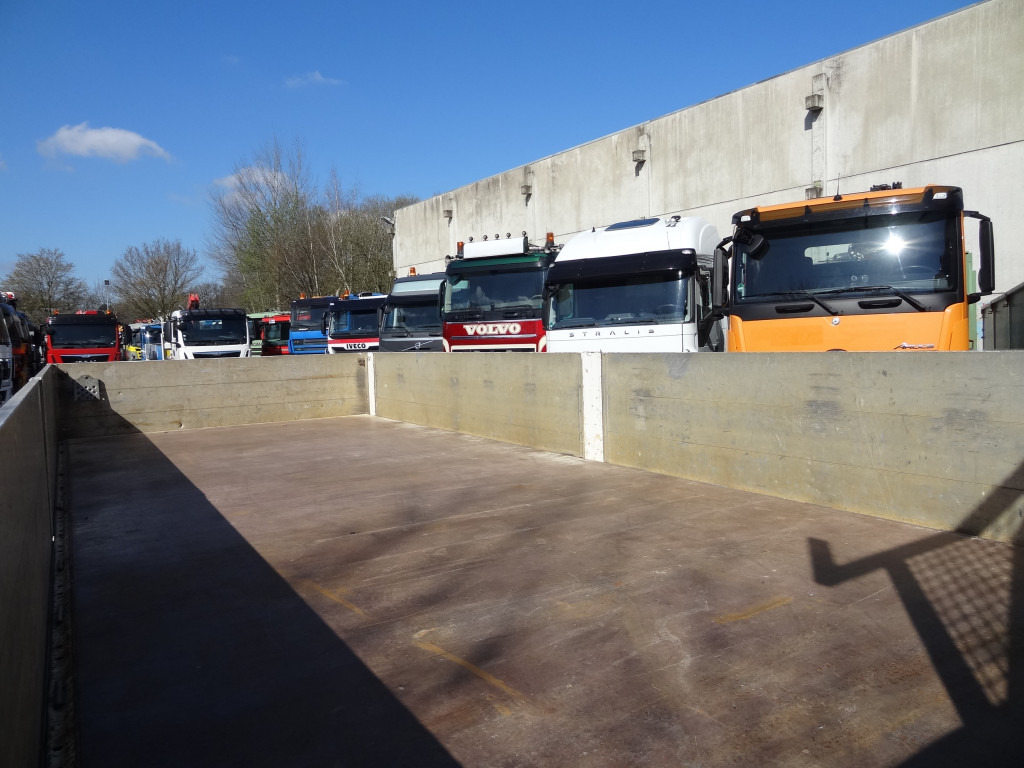 Scania P230 4X2 Kran Atlas 92.2 A2 - شاحنات مسطحة, شاحنة كرين: صورة 2 Scania P230 4X2 Kran Atlas 92.2 A2 - شاحنات مسطحة, شاحنة كرين: صورة 2