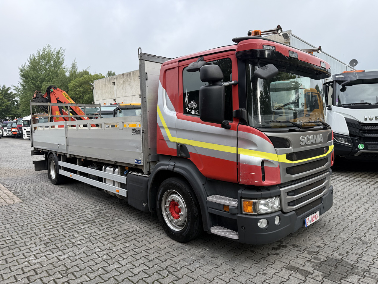 شاحنة كرين Scania P410 4X2 Palfinger PK 13001: صورة 11