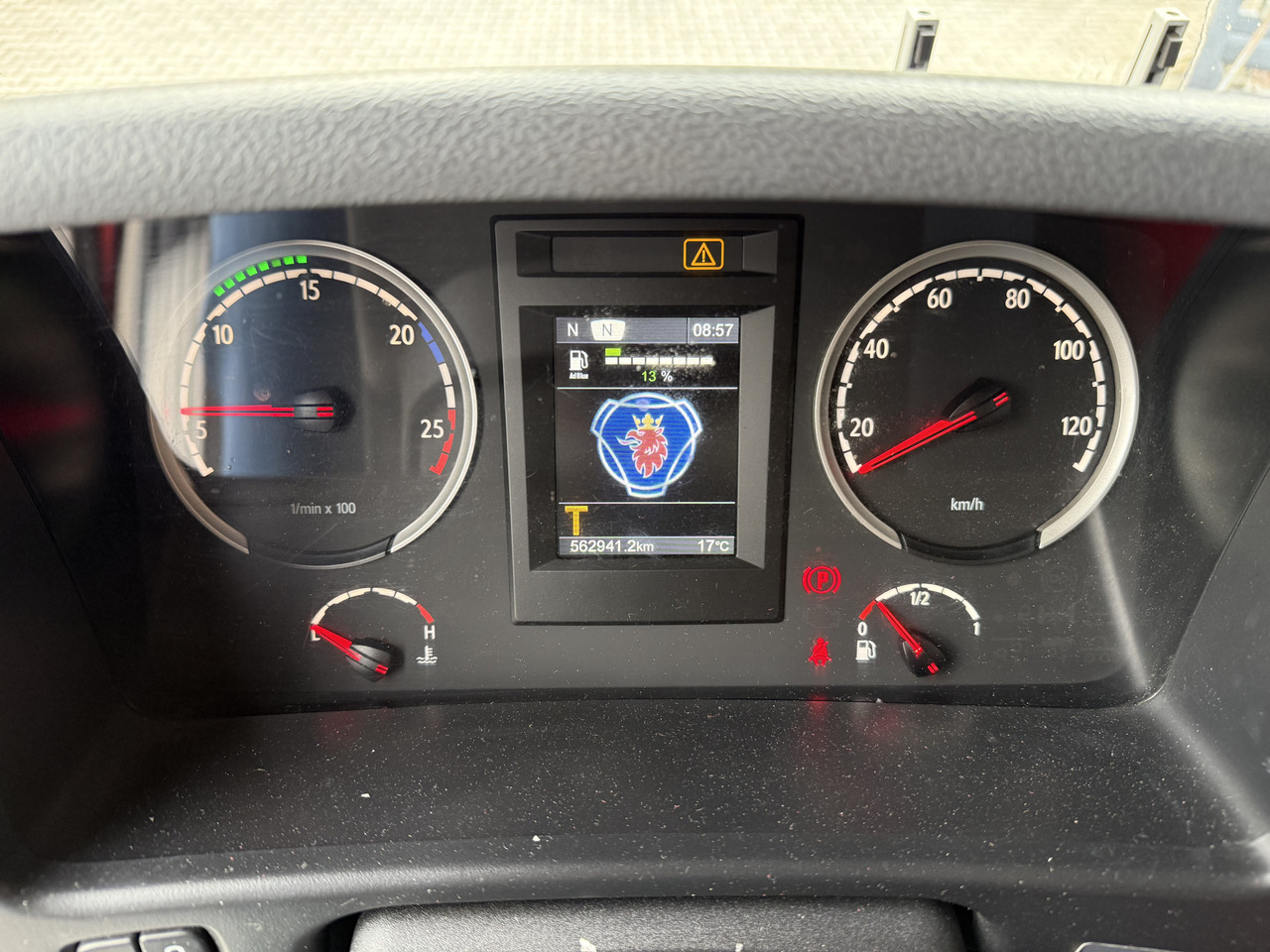 شاحنة كرين Scania P410 4X2 Palfinger PK 13001: صورة 5