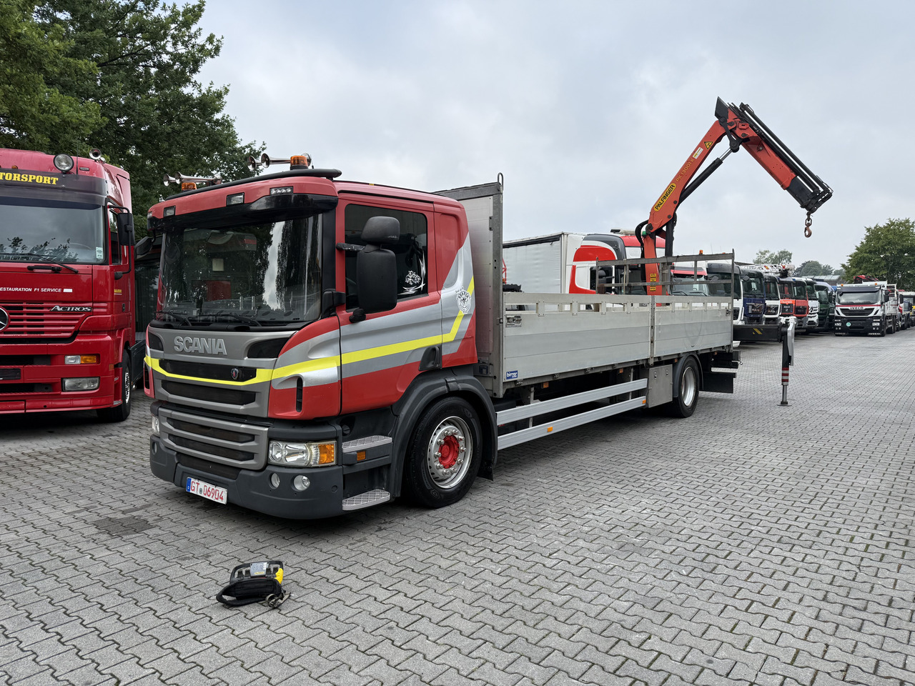 شاحنة كرين Scania P410 4X2 Palfinger PK 13001: صورة 8