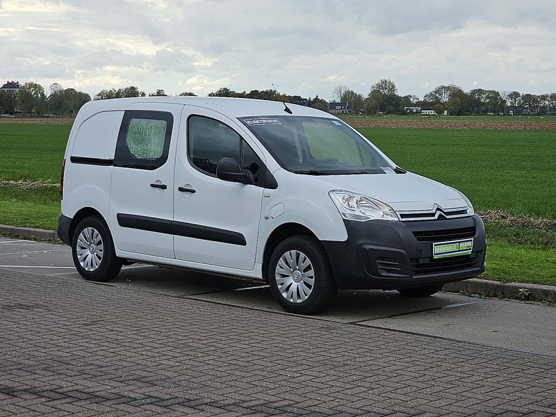 Citroën Berlingo 1.1 23kWH NAP Airco ! - شاحنة مغلقة الصندوق, فان كهربائية: صورة 5 Citroën Berlingo 1.1 23kWH NAP Airco ! - شاحنة مغلقة الصندوق, فان كهربائية: صورة 5