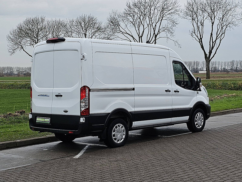 Ford E-Transit L2H2 184 pk 75KWH - فان, فان كهربائية: صورة 3 Ford E-Transit L2H2 184 pk 75KWH - فان, فان كهربائية: صورة 3