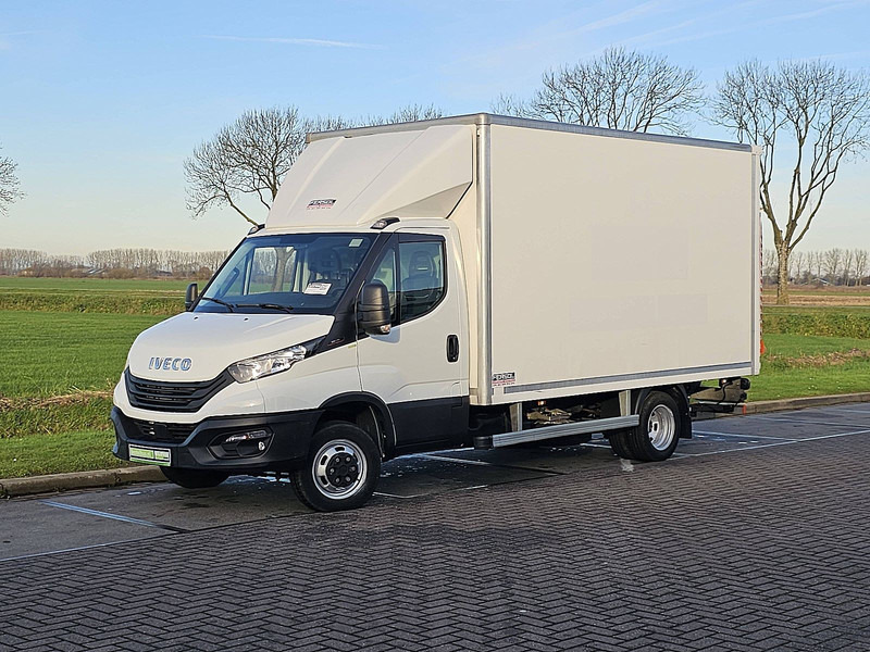 Iveco Daily 35C16 Bakwagen Laadklep ! - شاحنة مغلقة الصندوق: صورة 2 Iveco Daily 35C16 Bakwagen Laadklep ! - شاحنة مغلقة الصندوق: صورة 2