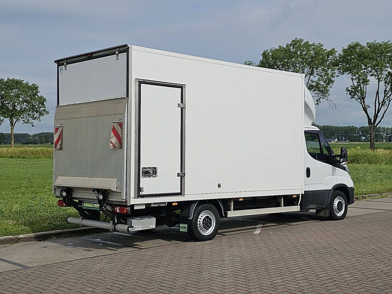 Iveco Daily 35S18 Bakwagen Laadklep! - شاحنة مغلقة الصندوق: صورة 3 Iveco Daily 35S18 Bakwagen Laadklep! - شاحنة مغلقة الصندوق: صورة 3