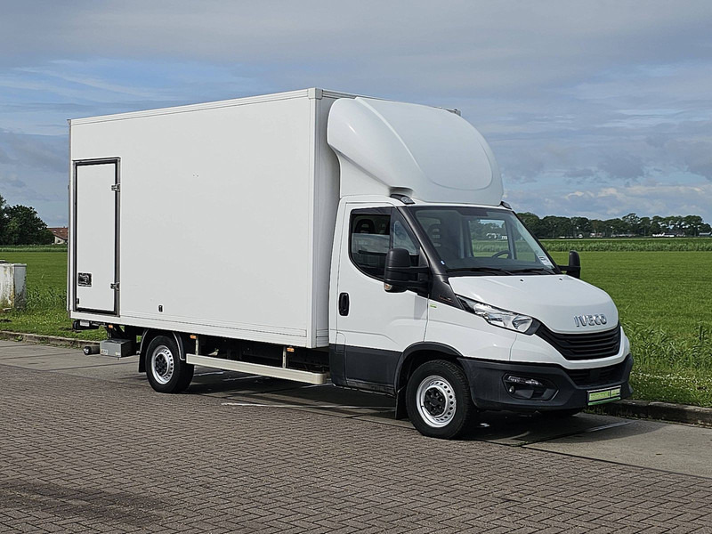 Iveco Daily 35S18 Bakwagen Laadklep! - شاحنة مغلقة الصندوق: صورة 5 Iveco Daily 35S18 Bakwagen Laadklep! - شاحنة مغلقة الصندوق: صورة 5