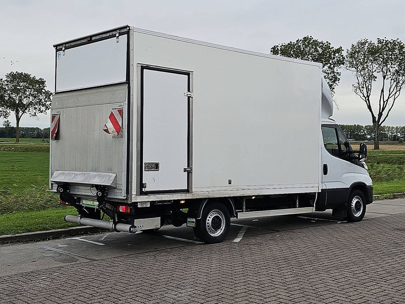 Iveco Daily 35S18 Bakwagen Laadklep! - شاحنة مغلقة الصندوق: صورة 3 Iveco Daily 35S18 Bakwagen Laadklep! - شاحنة مغلقة الصندوق: صورة 3