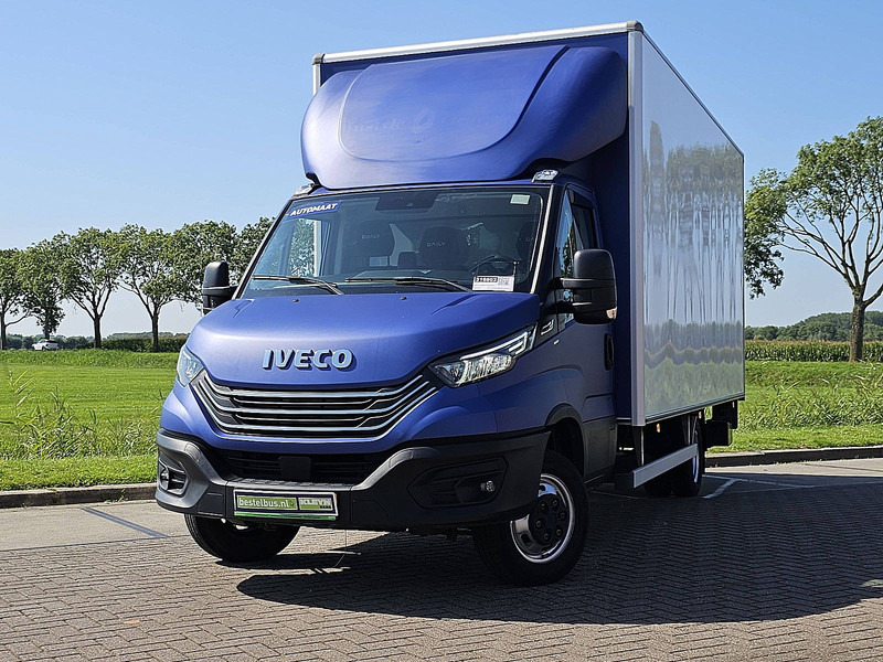 Iveco Daily 50C18 Bakwagen Laadklep ! - شاحنة مغلقة الصندوق: صورة 1 Iveco Daily 50C18 Bakwagen Laadklep ! - شاحنة مغلقة الصندوق: صورة 1