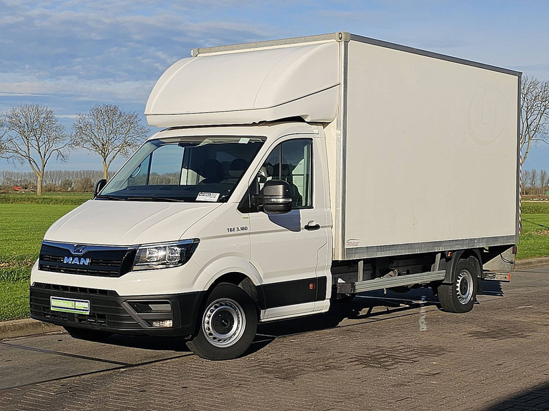 MAN TGE 3.180 Bakwagen Laadklep! - شاحنة مغلقة الصندوق: صورة 2 MAN TGE 3.180 Bakwagen Laadklep! - شاحنة مغلقة الصندوق: صورة 2