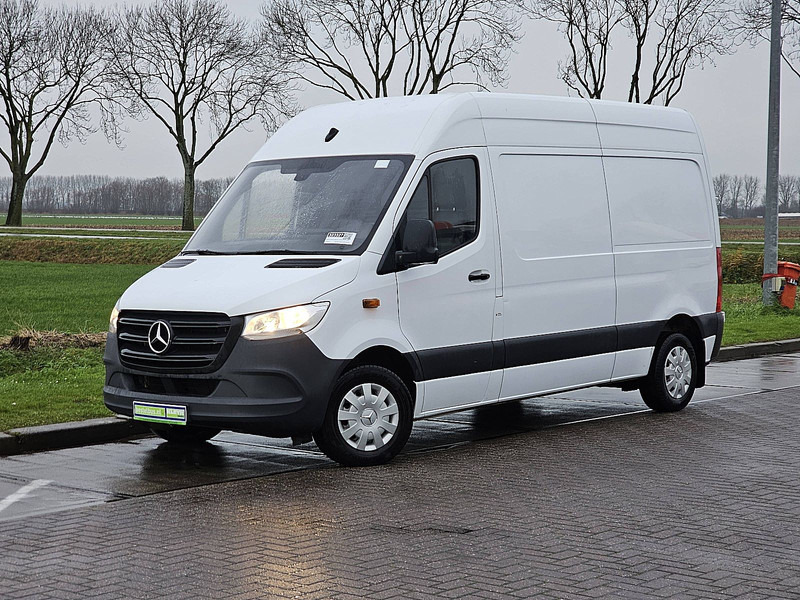 Mercedes-Benz Sprinter 315 L2H2 Mbux AC Euro6! - فان: صورة 2 Mercedes-Benz Sprinter 315 L2H2 Mbux AC Euro6! - فان: صورة 2