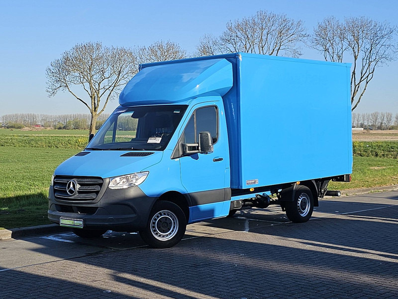 Mercedes-Benz Sprinter 316 Bakwagen Laadklep! - شاحنة مغلقة الصندوق: صورة 2 Mercedes-Benz Sprinter 316 Bakwagen Laadklep! - شاحنة مغلقة الصندوق: صورة 2