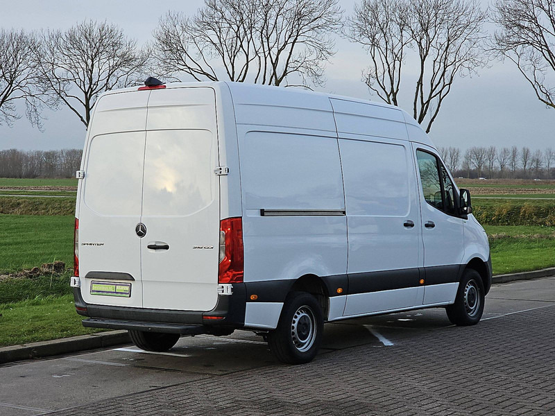 Mercedes-Benz Sprinter 316 L2H2 Navi RWD - فان: صورة 3 Mercedes-Benz Sprinter 316 L2H2 Navi RWD - فان: صورة 3