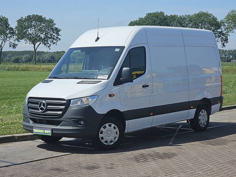Mercedes-Benz Sprinter 317 L2H2 Navi Mbux - فان: صورة 2 Mercedes-Benz Sprinter 317 L2H2 Navi Mbux - فان: صورة 2