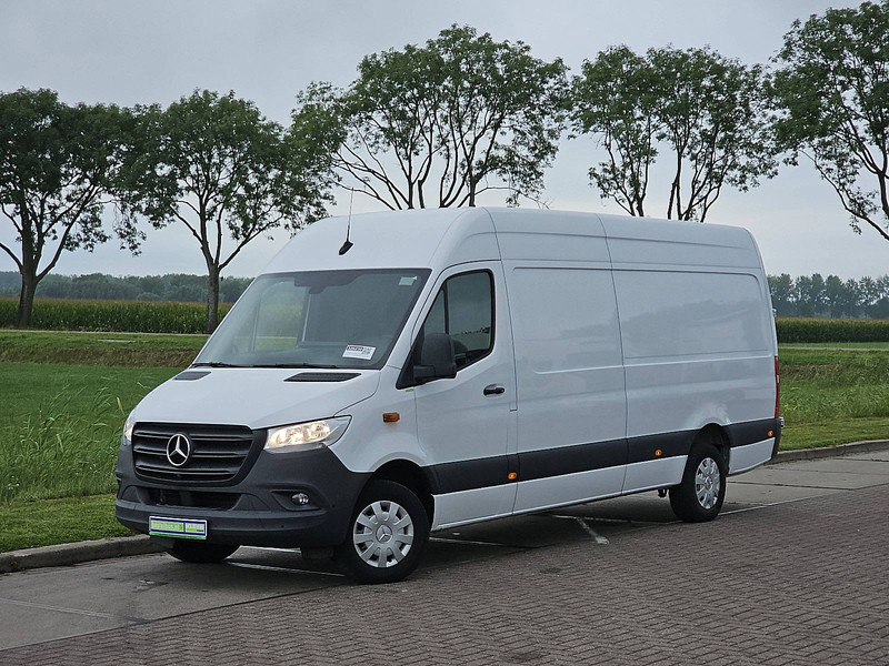 Mercedes-Benz Sprinter 317 L3H2 Maxi Mbux Euro6 - فان: صورة 2 Mercedes-Benz Sprinter 317 L3H2 Maxi Mbux Euro6 - فان: صورة 2