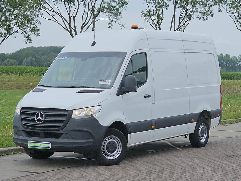 Mercedes-Benz Sprinter 319 L2H2 V6 3.5t-Trekh. - فان: صورة 2 Mercedes-Benz Sprinter 319 L2H2 V6 3.5t-Trekh. - فان: صورة 2