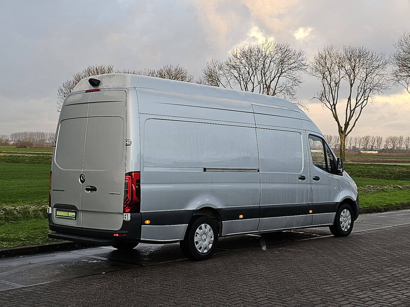Mercedes-Benz Sprinter 319 XL V6 3.0 LTR EURO6 - فان: صورة 3 Mercedes-Benz Sprinter 319 XL V6 3.0 LTR EURO6 - فان: صورة 3