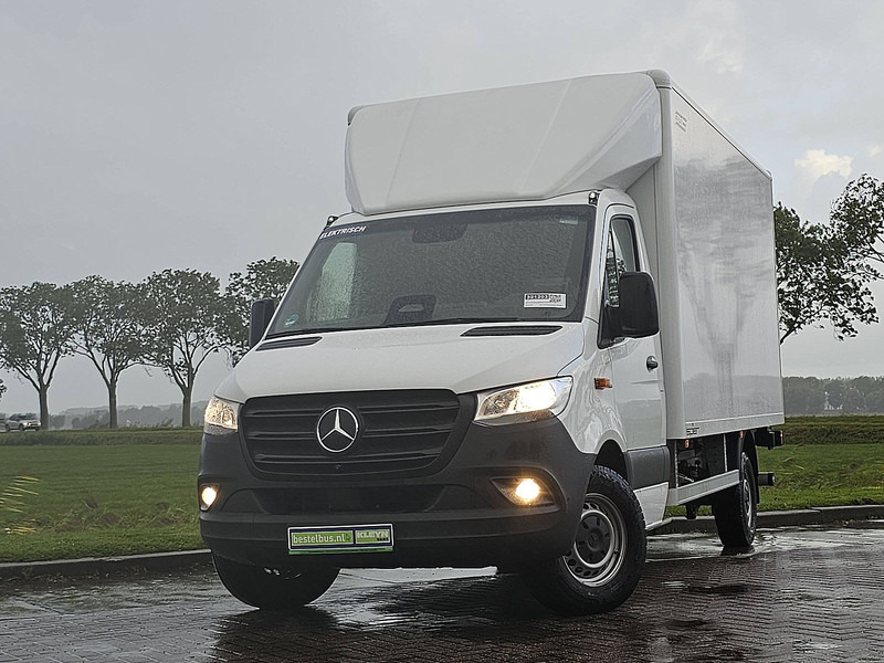 Mercedes-Benz eSprinter Bakwagen Laadklep! - شاحنة مغلقة الصندوق, فان كهربائية: صورة 1 Mercedes-Benz eSprinter Bakwagen Laadklep! - شاحنة مغلقة الصندوق, فان كهربائية: صورة 1