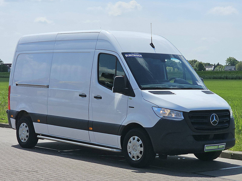 Mercedes-Benz eSprinter  L2H2 35 KWH - فان, فان كهربائية: صورة 5 Mercedes-Benz eSprinter  L2H2 35 KWH - فان, فان كهربائية: صورة 5