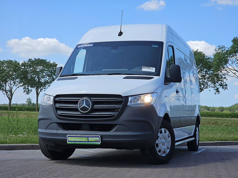 Mercedes-Benz eSprinter  L2H2 35 KWH - فان, فان كهربائية: صورة 1 Mercedes-Benz eSprinter  L2H2 35 KWH - فان, فان كهربائية: صورة 1