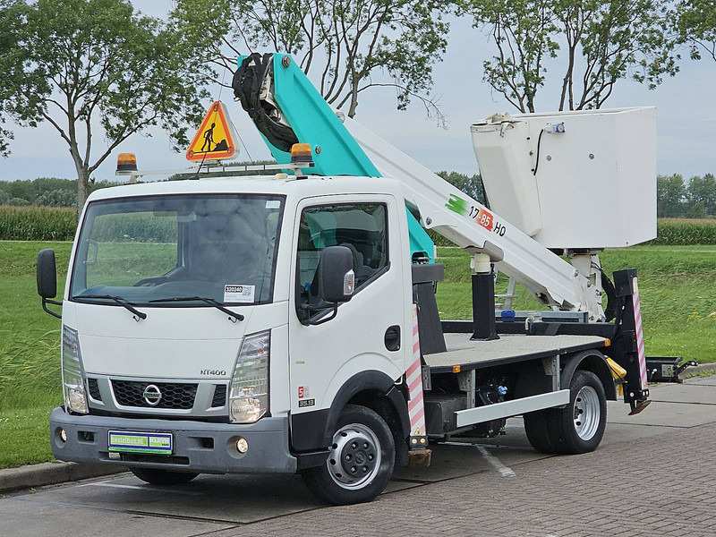 Nissan NT 400 17Mtr-Hoogwerker! - شاحنة التوصيل: صورة 2 Nissan NT 400 17Mtr-Hoogwerker! - شاحنة التوصيل: صورة 2