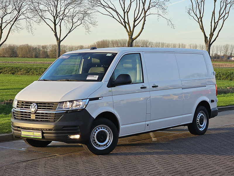 Volkswagen Transporter 2.0 TDI L2H1 Navi 4 Motion - فان المدمجة: صورة 2 Volkswagen Transporter 2.0 TDI L2H1 Navi 4 Motion - فان المدمجة: صورة 2