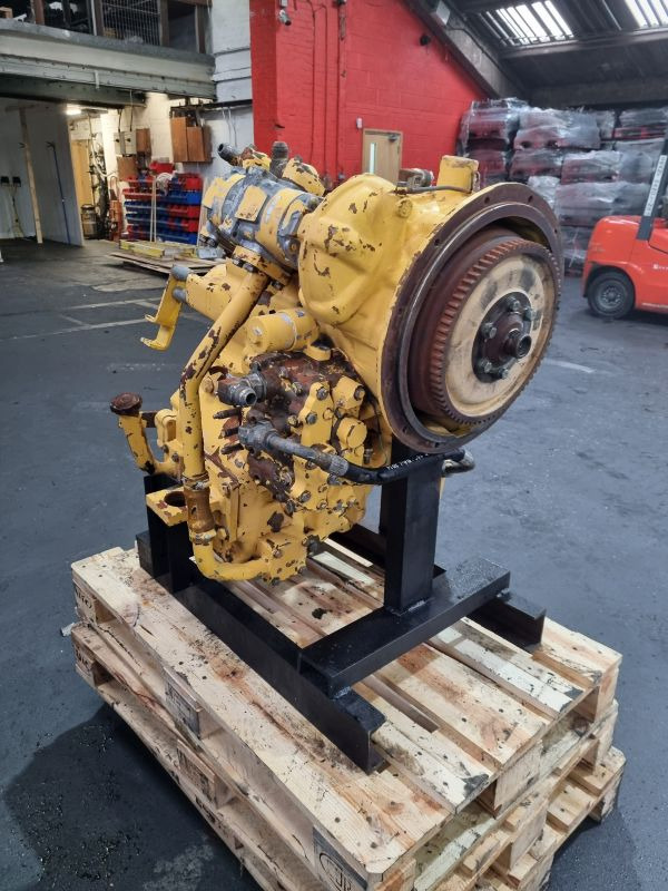 Komatsu 714-16-20002 Gearbox (Plant) - صندوق التروس - آلات البناء: صورة 1 Komatsu 714-16-20002 Gearbox (Plant) - صندوق التروس - آلات البناء: صورة 1