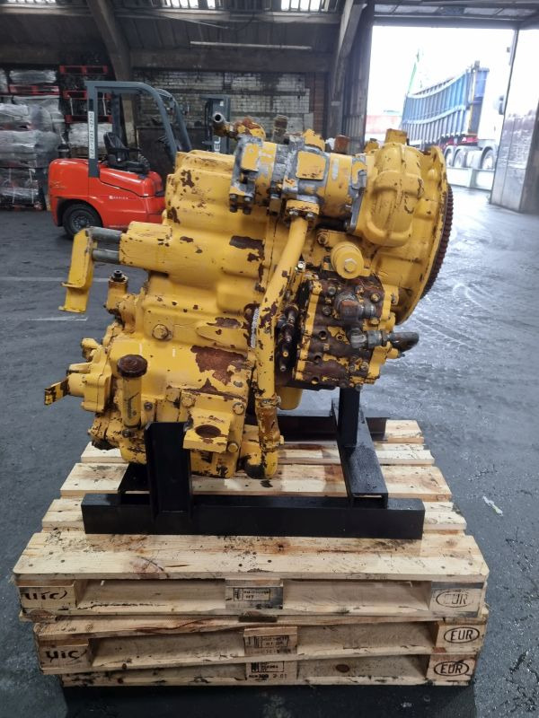 Komatsu 714-16-20002 Gearbox (Plant) - صندوق التروس - آلات البناء: صورة 2 Komatsu 714-16-20002 Gearbox (Plant) - صندوق التروس - آلات البناء: صورة 2