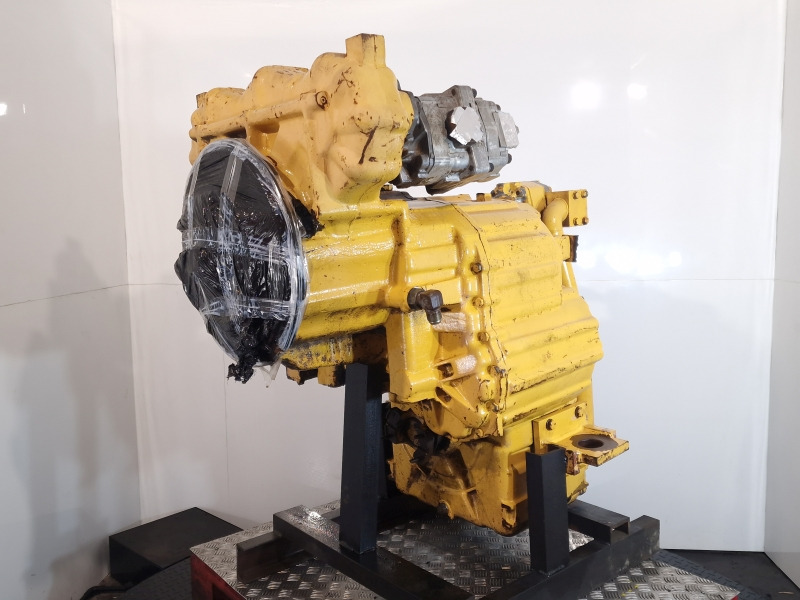 Komatsu 714-17-X0011  WA420-3 Wheel Loader Gearbox Industrial - صندوق التروس - معدات صناعية: صورة 1 Komatsu 714-17-X0011  WA420-3 Wheel Loader Gearbox Industrial - صندوق التروس - معدات صناعية: صورة 1