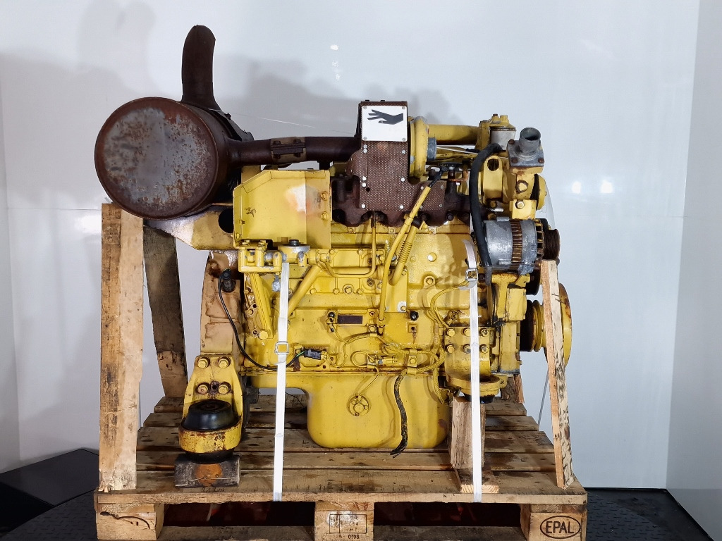 Komatsu SA6D95L-1 - محرك - آلات البناء: صورة 3 Komatsu SA6D95L-1 - محرك - آلات البناء: صورة 3