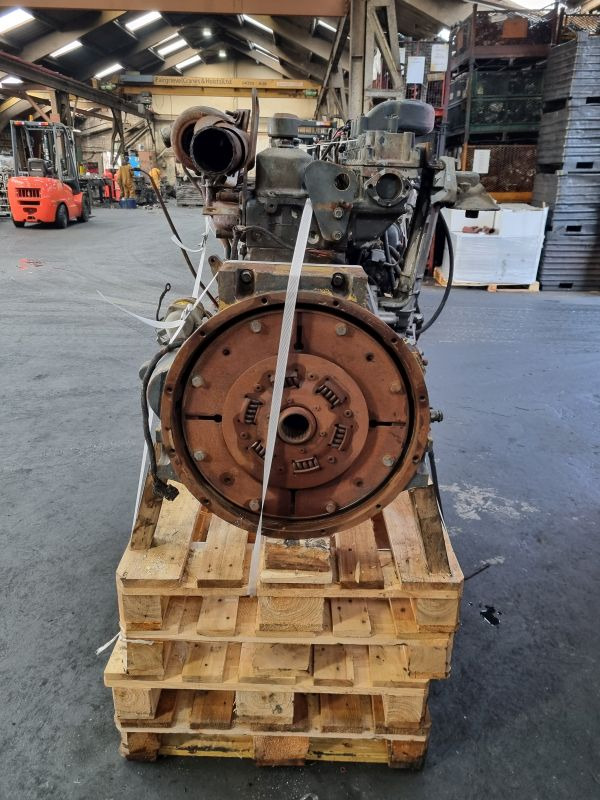 Komatsu SAA6D108E PC300-6 Engine (Plant) - محرك - آلات البناء: صورة 3 Komatsu SAA6D108E PC300-6 Engine (Plant) - محرك - آلات البناء: صورة 3